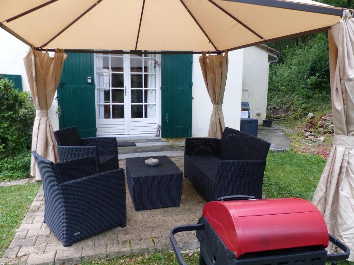 Les Volets Verts Lamothe-Montravel Exterior photo
